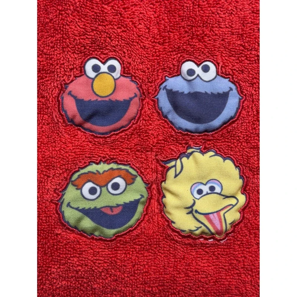 Sesame Street Red Beach Towel Elmo Cookie Monster Big Bird Oscar 2018 46x24